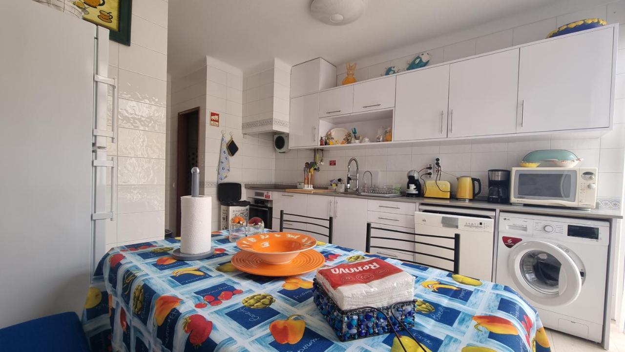 Apartmento Praia Da Dona Ana Лагуш Экстерьер фото