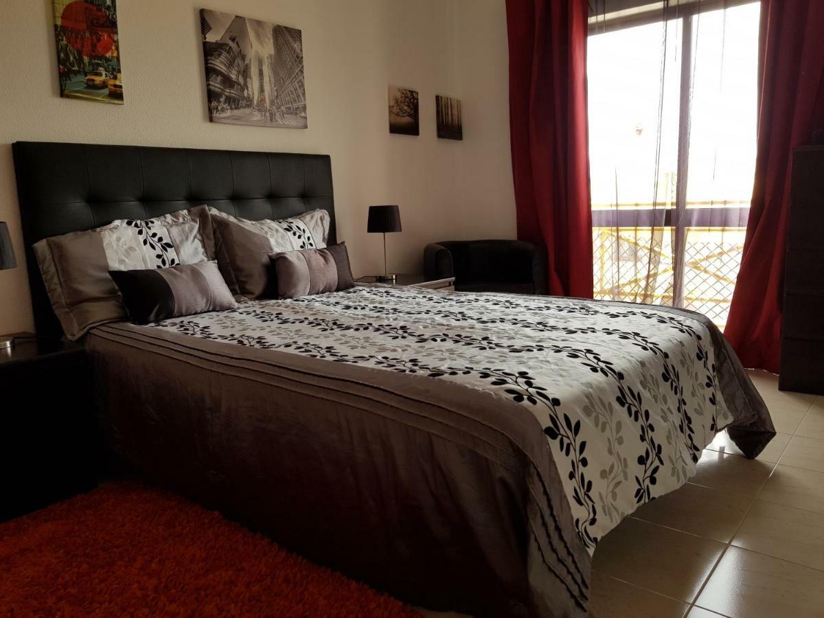 Apartmento Praia Da Dona Ana Лагуш Экстерьер фото